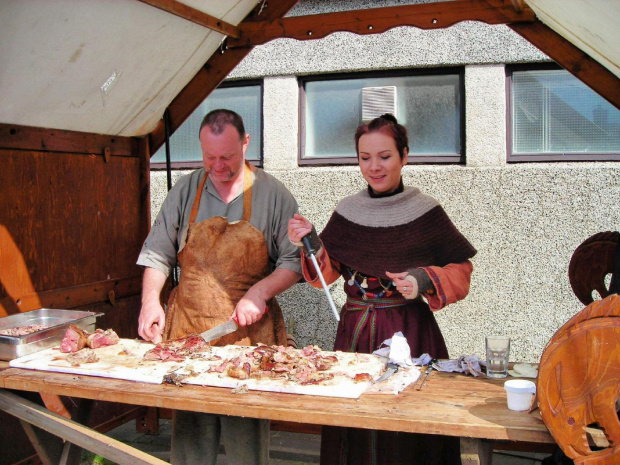 Helping Hanna's dad to chop lamb :)