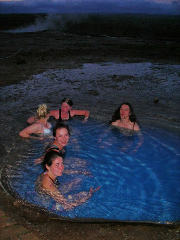 crystal blue hot tub - at least until Rachel started digging for treasure :)