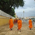 monks nearby The Great Palce in Phnom Penh #Kambodza #PhnomPenh