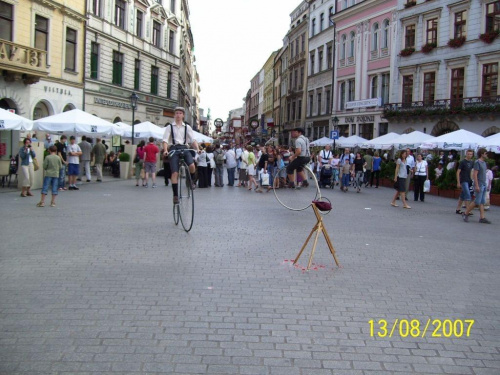 #Wawel #Kraków #Zabytki #Sukiennice #Rodzina #Rynek #Hejnał #KościółMariacki #Wieża #Smok #Pomnik