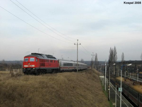 12.01.2008 BR234 551-0 z pociągiem EC 446 do Berlina. Jedzie łącznikiem.