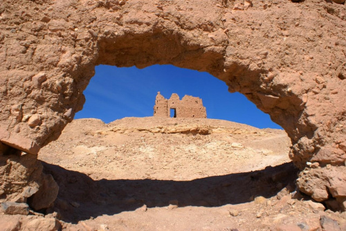 ujęcie ruin na czubku wzgórza mozna zobaczyc w 'Gladiatorze' #Ouzarzate