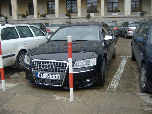 Audi S8