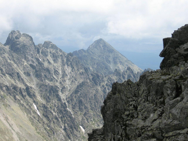 Slawkowski szczyt widok z drogi na Gerlach. tatry gory