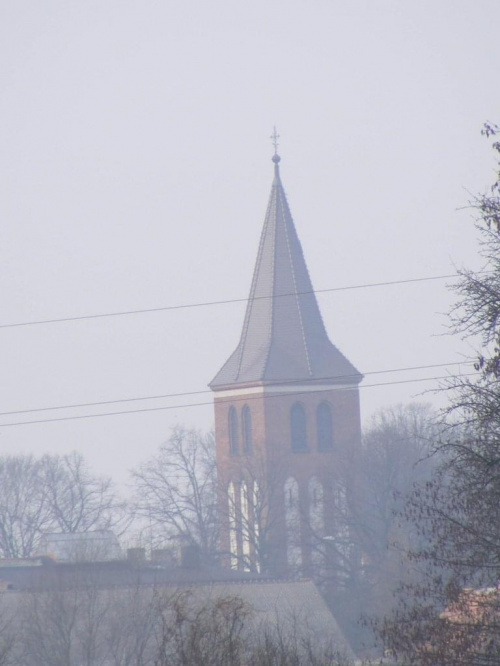 Kościół w Orchowie z 1900r #Kościół #Orchowo #mgła