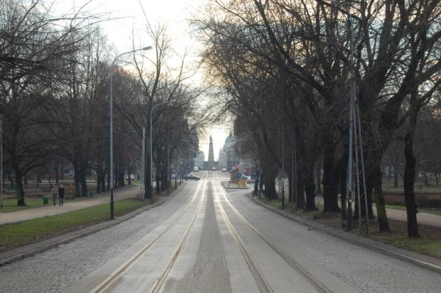 Widok z ul. Zgierskiej na Plac Wolności.