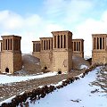 Yazd (okolice) - stara osada na pustyni (wieże wiatrowe)