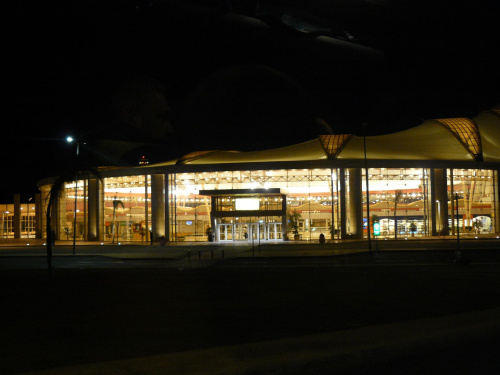 Lotnisko w Sharm el Sheikh z zewnątrz #sharm #sheikh #airport #lotnisko #gouna #hurgarda #synaj #półwysep
