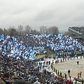 Flagowisko kibiców Ruchu podczas DeRbów z Górnikiem na Stadionie Śląskim