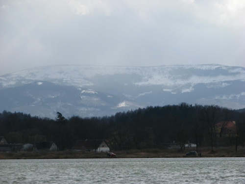 Karkonosze nad wodą #przyroda #natura #krajobraz #NadWodą #jezioro #woda #widok #góry #karkonosze #JeleniaGóra #wojanów #niebo #chmury #DolnyŚląsk