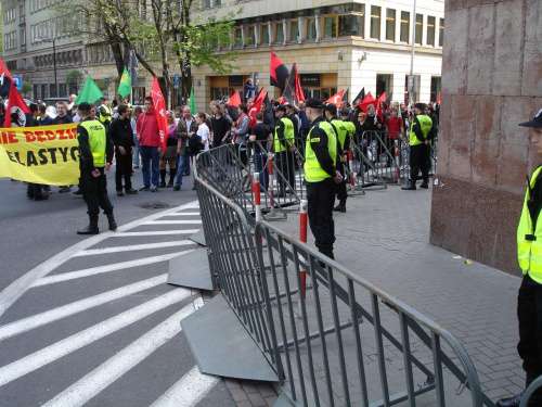 :) #manifestacja #demonstracja #warszawa #ŚwiętoPracy #anarchia #lewica