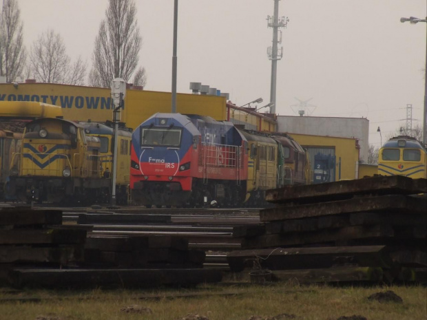 Park Maszyn(owy) na terenie Lotosu. Główną atrakcja zdjęcia jest 311-03