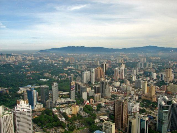 widok z wieży TV (Menara Kuala Lumpur)