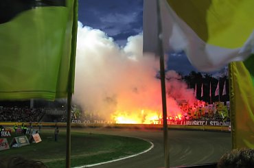 oto co znaczy fanatyzm po tej ziemi lubuskiej stronie - przypatrzcie się temu uważnie gorzowskie gamonie #CzarnySport #falubaz #fanatycy #speedway #ZielonaGora #zuzel