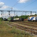 19.05.2008 Ruch na KoB, licząc od prawej ET22-R002 (CTL), ET41-146 z bruttem z Dolnej Odry, ET41-001 podczas postoju.