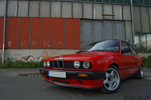 320i #bmw #e30