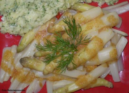 Szparagi z wody.Przepisy na : http://www.kulinaria.foody.pl/ , http://www.kuron.com.pl/ i http://kulinaria.uwrocie.info #DrugieDania #szparagi #warzywa #obiad #jedzenie #kulinaria #PrzepisyKulinarne