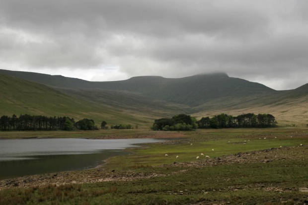 Zbiornik Upper Neuadd i Pen y Fan #góry