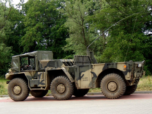 Jedno z cacek ze zlotu militarnych pojazdów wojskowych