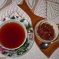 Herbata z imbirem i smaczkiem pomarańczy.Przepisy na : http://www.kulinaria.foody.pl/ , http://www.kuron.com.pl/ i http://kulinaria.uwrocie.info #herbata #NapojeBezalkoholowe #podwieczorek #jedzenie #kulinaria #gotowanie #PrzepisyKulinarne