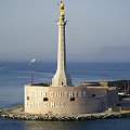 Dzień 3 - Sycylia - wejście do portu w Mesynie; Vos Et Ipsam Civitatem Benedicimus - co znaczy: We bless you and your city