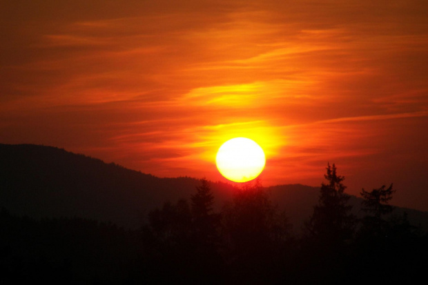 Zachód słońca- widok z auta na Zakopiance
