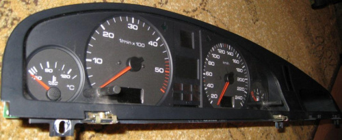 Licznik 4 zegary A6 C4 1995r 2,5 TDI 140 KM przebieg ok. 298 tys. km stan idealny