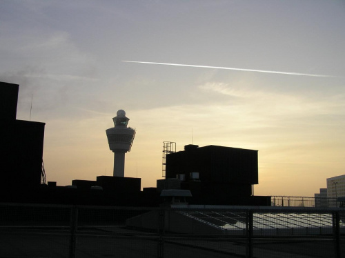 Wieża KOntroli Lotów w Amsterdamie.