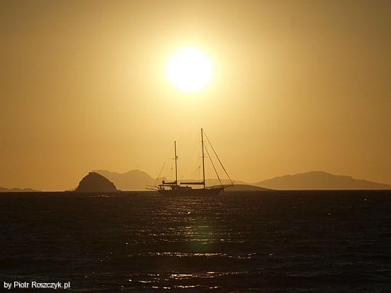 Zachód słońca 2 #morze #niebo #ocean #statek #Turcja #woda #wyspy #zachód