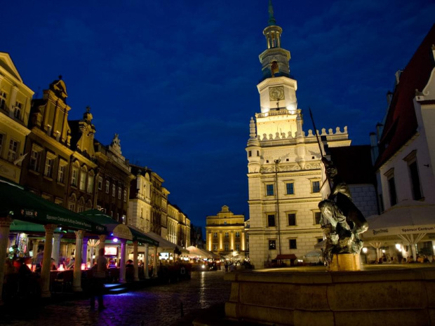 Poznań - Stary Rynek nocą #Poznań #StaryRynek #noc