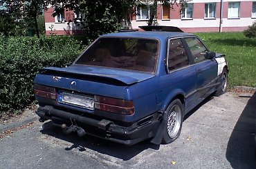 #BMWE30 #auto #samochod #samochód #pojazd #grat