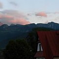 Jest to panorama Tatr widzniana z Mrowiec Niestety ze wzgledów technicznych zdjecie poniejszone ok 4 razy, #Zakopane #tatry #góry #ZachódSłońca #chmury #PanoramaTartr