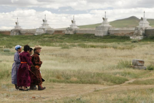 Pielgrzymi w Erdene Zuu #mongolia #ludzie