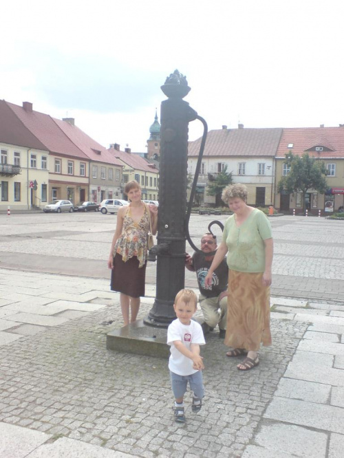 początek sierpnia - z dziadkami na sieradzkim rynku