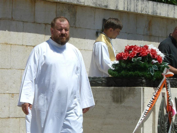 "PRZECHODNIU, POWIEDZ POLSCE, ŻEŚMY POLEGLI WIERNI JEJ SŁUŻBIE" #CmentarzNaMonteCassino