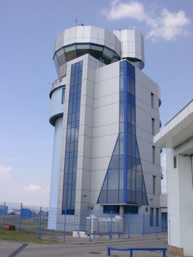 Wroclaw Airport (EPWR/WRO) Tower