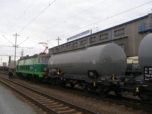 Ostrava - oczekiwanie na wyjazd do Olomouca #pkp #cargo #kolej #lokomotywa #ET22 #elektrowóz