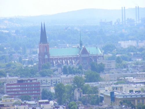 widok z wierzy w przyblizeniu na katedre