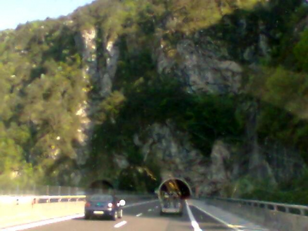 i stanie się ciemność. Tunel w Austrii