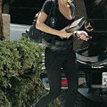 Ashley arriving at DualStar Offices in LA-paparazzi sierpień 2007