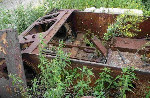 Wrak działa samobieżnego StuG III Ausf. G