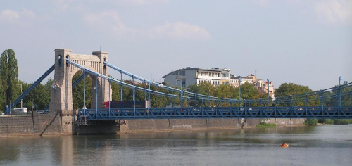 Most Grunwaldzki - Również jedna z bardziej rozpoznawalnych budowli Wrocławia. Niestety nie wykombinowałam jeszcze jak zrobic mu lepsze zdjecie żeby był widoczny w całości :(