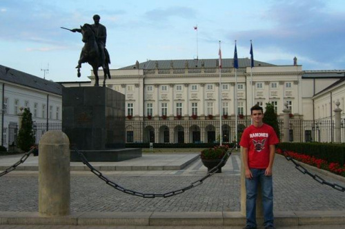 A oto Marcin przy Pałacu Prezydenckim.