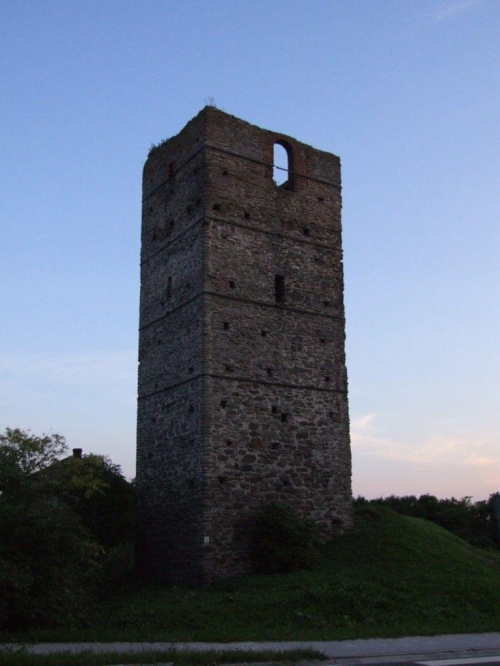 Wieża obronna, Stołpie, woj. lubelskie #wieża #Stołpie #Chełm #lubelskie #ruiny
