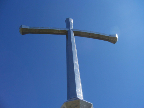 Krzyż na wieży widokowej na szczycie Góry Grzywackiej. #Kąty #podkarpacie