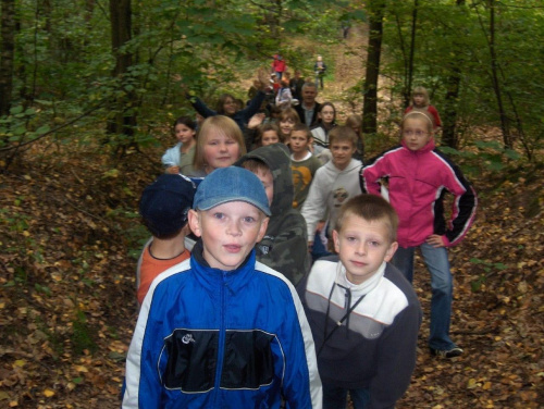 3 października odwiedziła naszą szkołę wycieczka z Rokitni Nowej. Przesympatyczni uczniowie i nauczyciele zwiedzili Izbę Tradycji, sobieszyński kościół, stawy i osadę Wandali. Wycieczkę zakończyło ognisko #Sobieszyn #Brzozowa