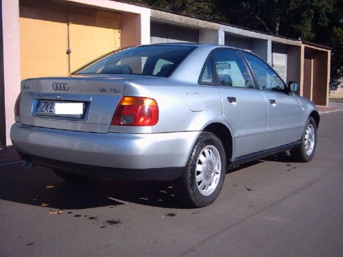 Moje Audi A4 :)