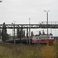 09.10.2007 Pociąg towarowy spółki PCC Rail Szczakowa jedzie z ładunkiem tłucznia.